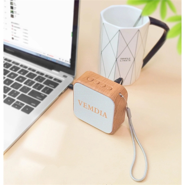 Customized Logo Mini Wireless Wood box Speaker