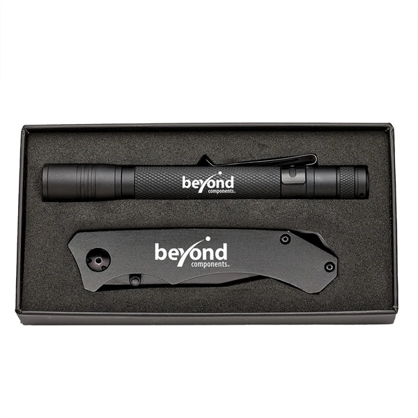 CEDAR CREEK® RAVEN LIGHT & POCKET KNIFE COMBINATION SET