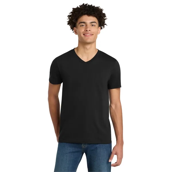 District Very Important Tee V-Neck.