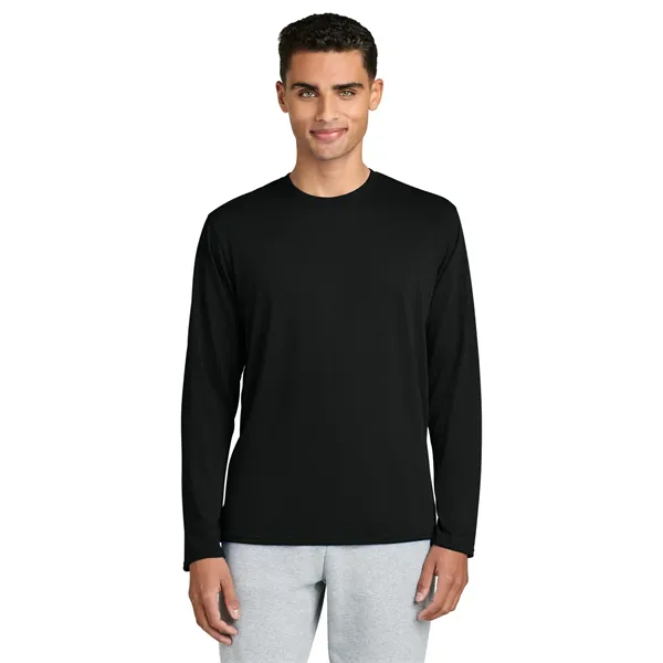 Gildan Performance Long Sleeve T-Shirt.