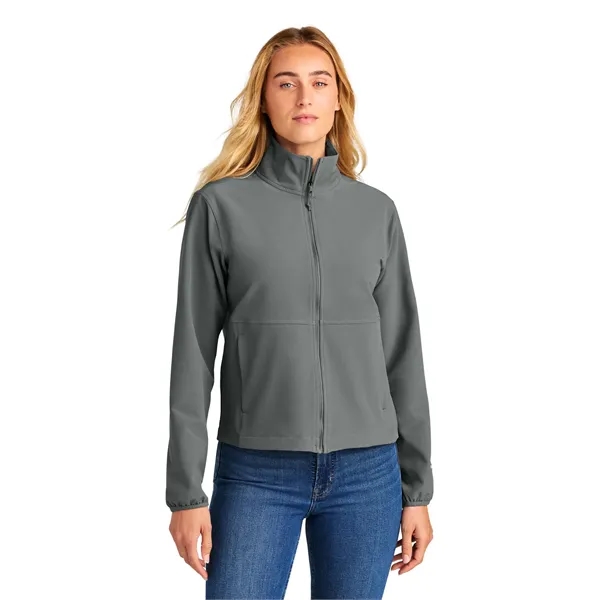 The North Face Women's Edge Stretch Soft Shell Jacket