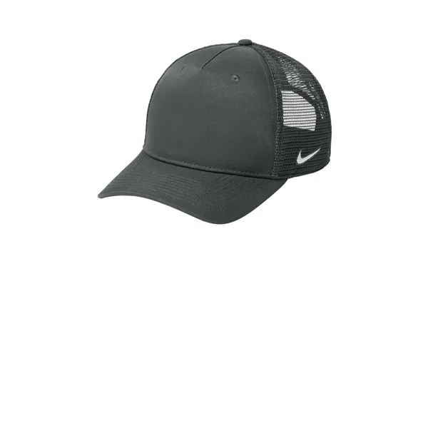 Nike Snapback Mesh Trucker Cap